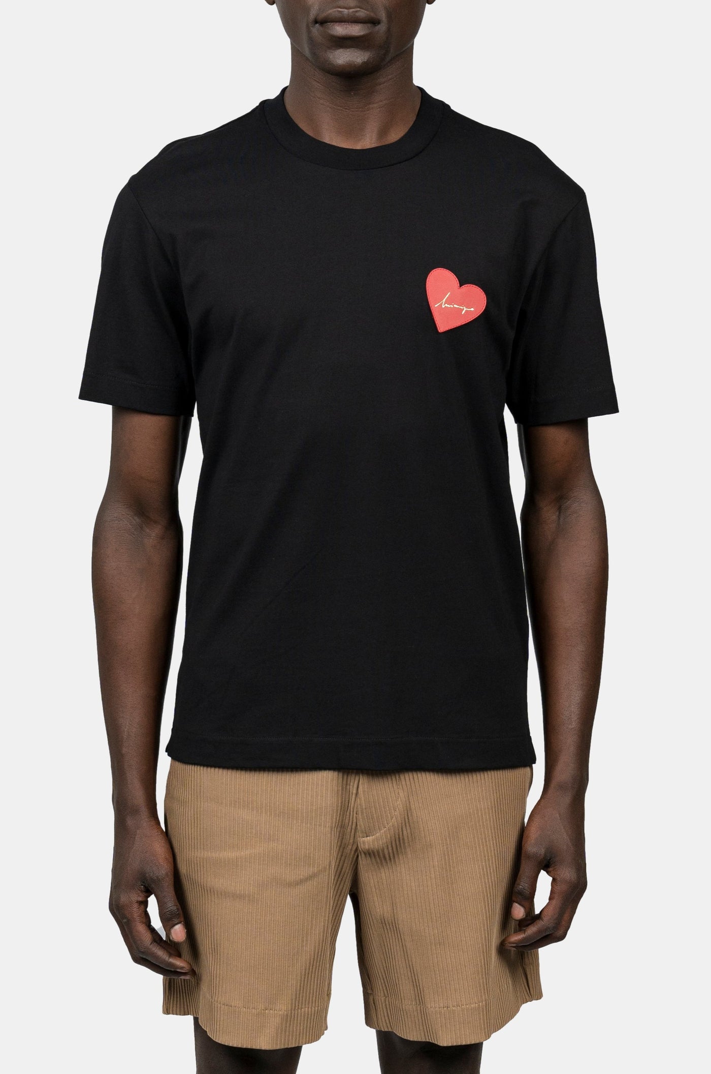 INIMIGO T-SHIRT BLACK WITH RED HEART FRONT